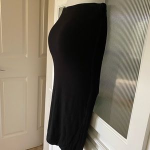 Black Form Fitting Pencil Skirt